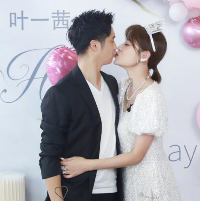 年利率是15.3%如果借12000一个月利息是多少？游戏画面